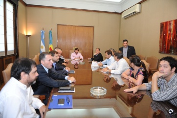 Encuentro entre Salvai y la comisión del FpV: Propuesta, diálogo y espera