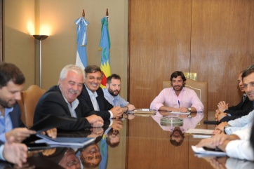 Encuentro entre Salvai y la comisión del FpV: Propuesta, diálogo y espera