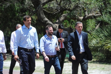 Encuentro entre Salvai y la comisión del FpV: Propuesta, diálogo y espera