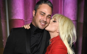 Lady Gaga y su novio en tapa de revista con una foto after sex