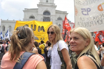 Despedidos volvieron a protestar en la municipalidad de La Plata: esta vez no hubo balas