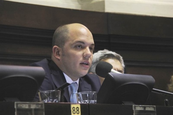 Cambiemos lo chicaneó y Zurro contestó