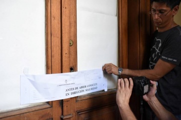 Sin sesiones, el FpV y Cambiemos se pelean por un despacho