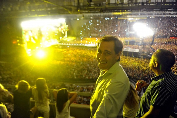 Los Stones hicieron coincidir a dos enemigos políticos