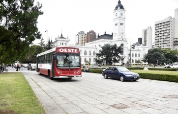 Insólito: la histórica plaza Moreno se convirtió en calle