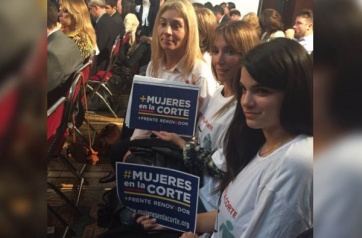 Las chicas de Massa en el Senado, ¿les querían ver las tetas?