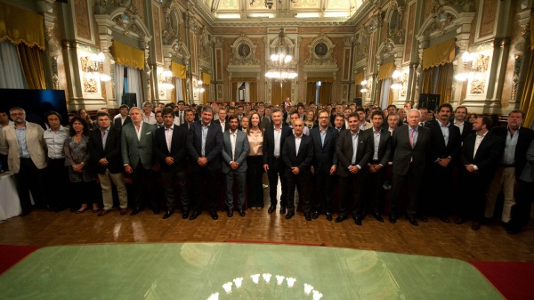 Preocupa en el oficialismo la falta de paraguas en algunos temas