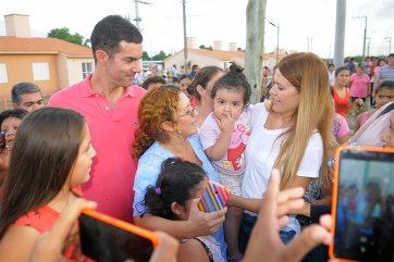 Macedo, “primera dama” salteña aunque Urtubey aún sin divorcio