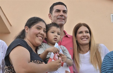 Macedo, “primera dama” salteña aunque Urtubey aún sin divorcio