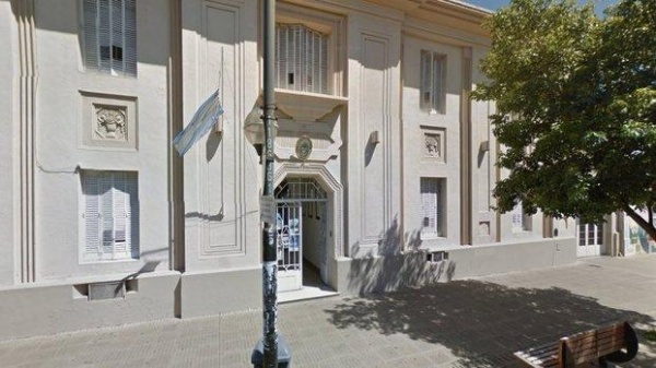 Por los sobres de la Departamental, podrían detener a cinco jefes policiales