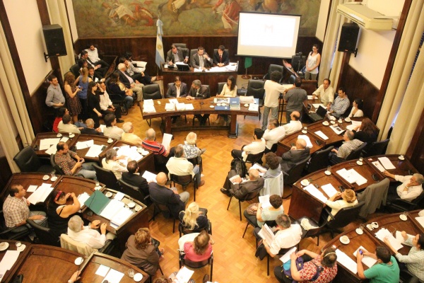 Evita x dos: se fue de Diputados, lo fueron en Morón y hay olor a represalia