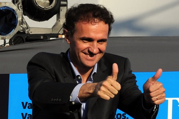 Vidal, Massa y Randazzo, a Intendente “dialoguista” cualquier micro lo deja bien