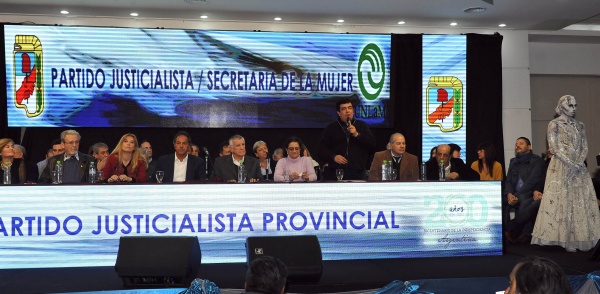 Con kirchneristas, pero sin el Grupo Esmeralda, el PJ recordó a Evita y bregó por la unidad