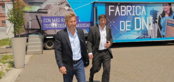 Cambio de nombres y lugares en el ministerio de Frigerio: unos suben, otros bajan