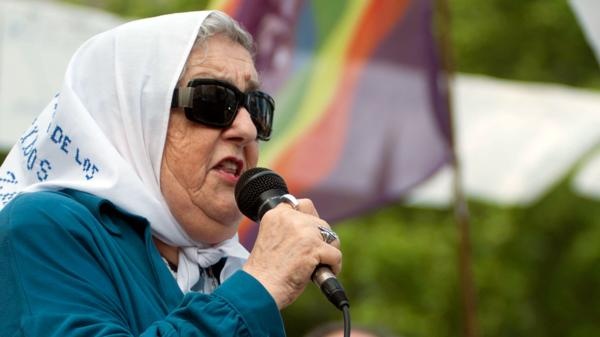 Ordenaron la detención de Hebe de Bonafini