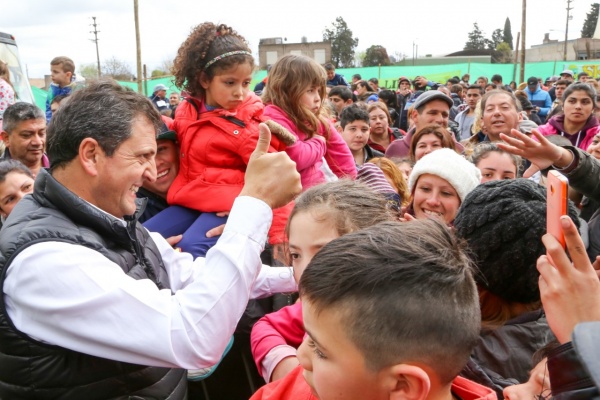 Massa, de campaña con Panam y Carlitos Balá, criticó duro a oficialistas y opositores
