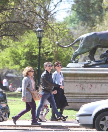 Tras anunciar la separación, Suar y Siciliani de paseo con su hija