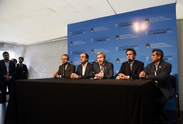 Macri, junto a intendentes de todo el país, llamó a “trabajar sin importar los colores políticos”