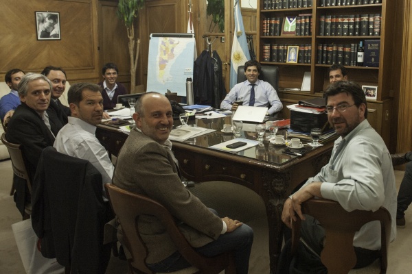 Intendentes massistas y un