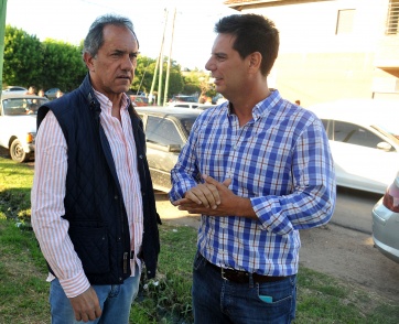 Daniel Scioli proyectó su documental  en la capital bonaerense