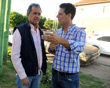 Daniel Scioli proyectó su documental  en la capital bonaerense