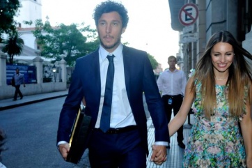 Pampita acompañó a Pico a recibir una importante distinción