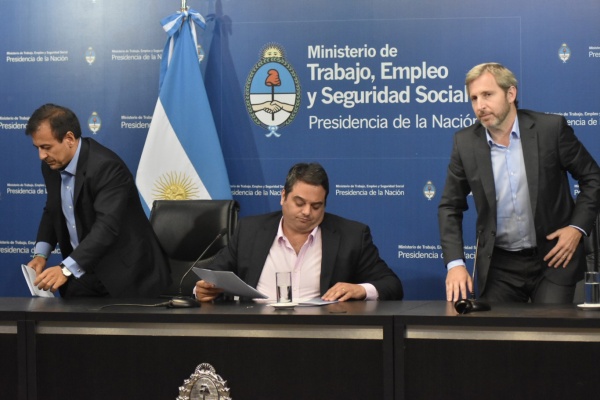 El gobierno y la CGT dan el primer paso y encarrillan la cuestión Ganancias