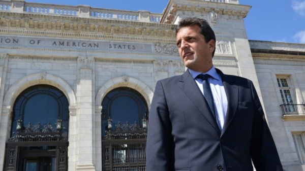 Massa define si viaja o no a la asunción de Trump