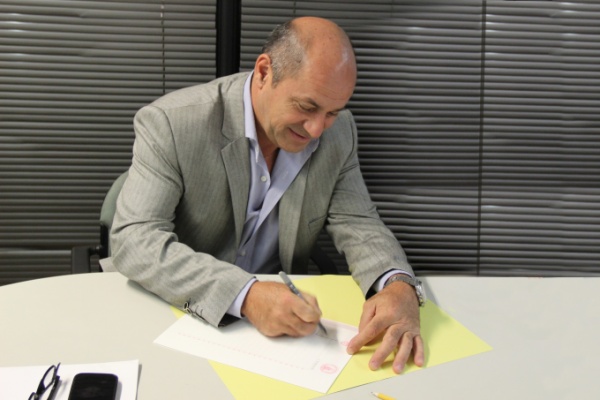 Intendente compró una isla: “Hicimos el ahorro, juntamos los millones y ahora escrituramos