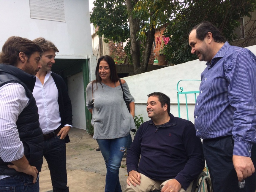Timbreo de Cambiemos: Macri y Vidal recorrieron Lobos, el resto pisó suelos opositores