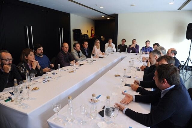 Randazzo contestó con varias reuniones y se mostró decidido a jugar la interna
