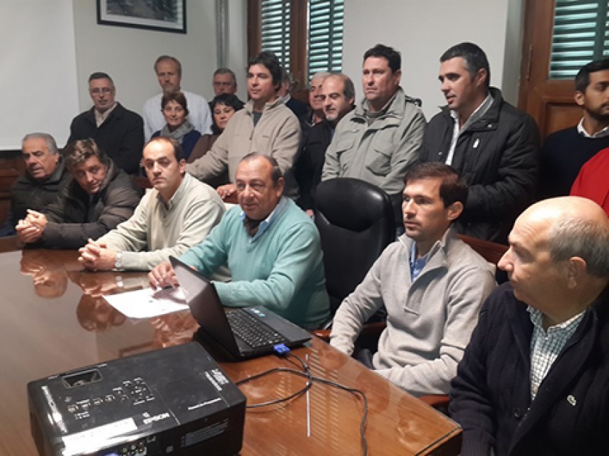 Intendente denunció que el histórico diario local lo quiere voltear