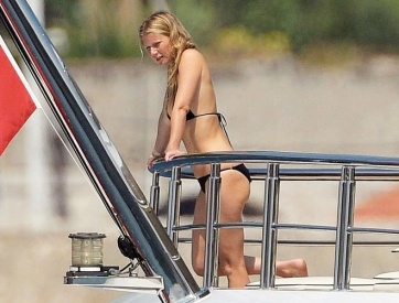 Las fotos de Gwyneth Paltrow en bikini por la costa de St Tropez