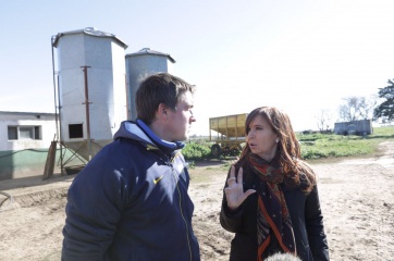 CFK aprovecha el descontento del campo en el interior bonaerense y se muestra con tamberos