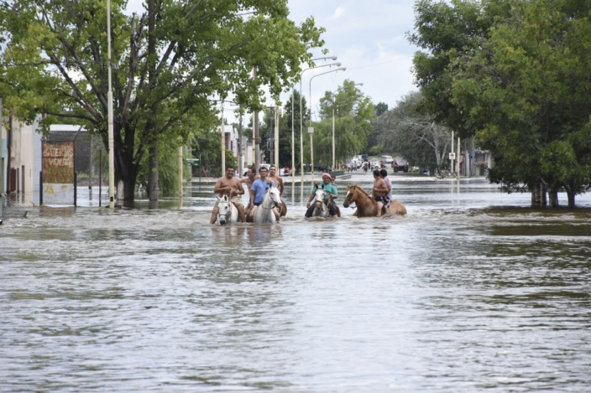 La Provincia sale en apoyo de los afectados por las inundaciones en territorio bonaerense
