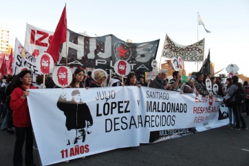 Once años sin Julio López: once fotos de las populosas marchas