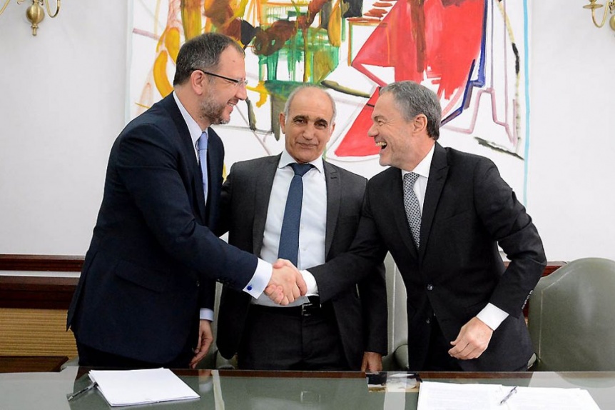 Acuerdo para que reclusos traten residuos electrónicos