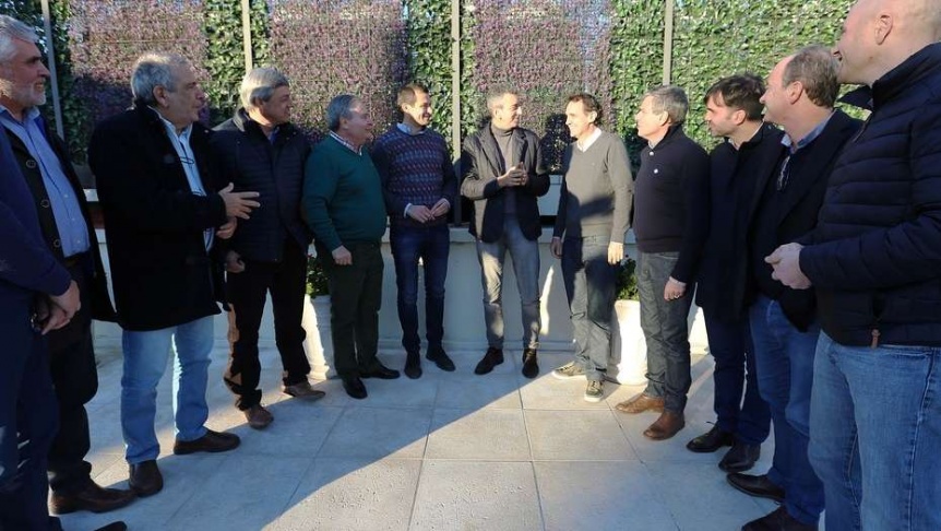 Cumplir: caras largas para la mayoría de los alcaldes que jugaron por Randazzo