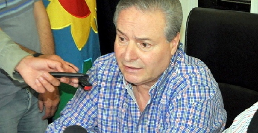 Randazzista perdió y movió el Gabinete