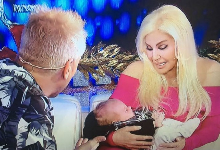 Marley presentó a su hijo en el living de Susana y habló de todo