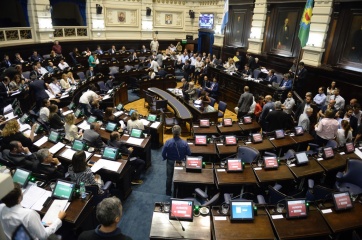Un funcionario comunal reprimido y tres diputados imputados, el saldo que dejó la sesión de anoche
