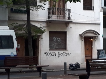 A Mosca le facturan la lealtad a Vidal: pintadas y comparaciones dignas de McDonald's