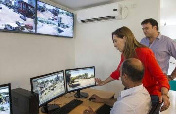 Vidal visita obras en dos distritos aliados de la Cuarta Sección electoral