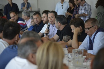 Entre ausencias y presencias inesperadas se realizó el primer encuentro del consejo del PJ bonaerense