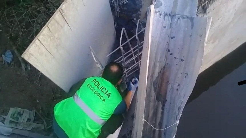 Clausuran una papelera por vertidos sospechosos en arroyo platense