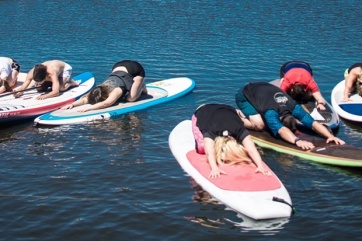 Yoga Paddle Board: la técnica de meditación acuática que es furor