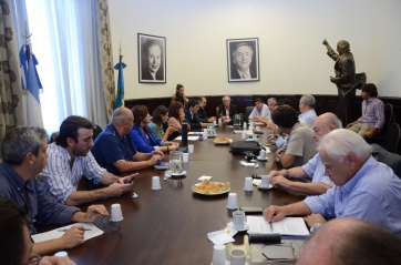 Cumbre por el tarifazo: senadores opositores y un cónclave con cooperativas de energía del interior