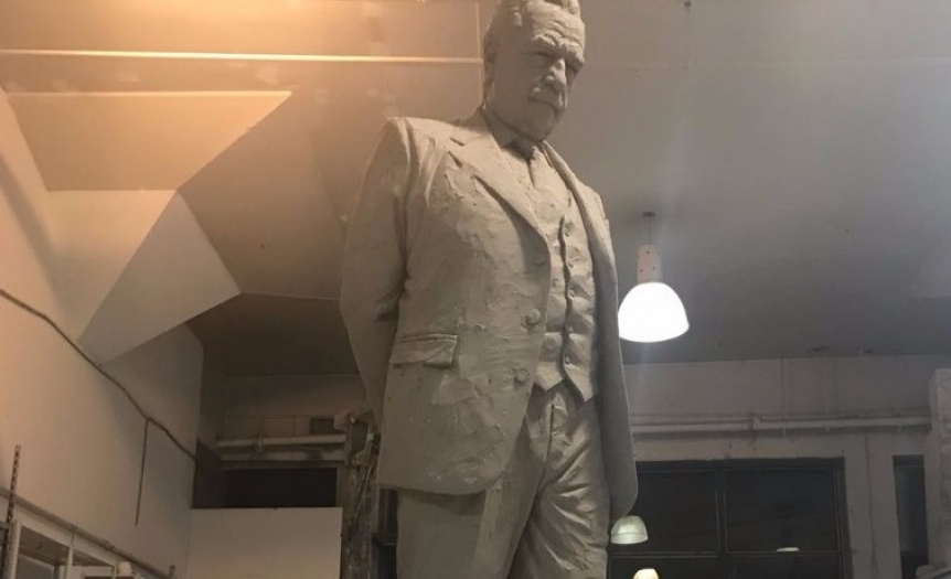 ¡Gracias, Alfonsín! El municipio dispuso asueto en las oficinas cercanas a Plaza Moreno