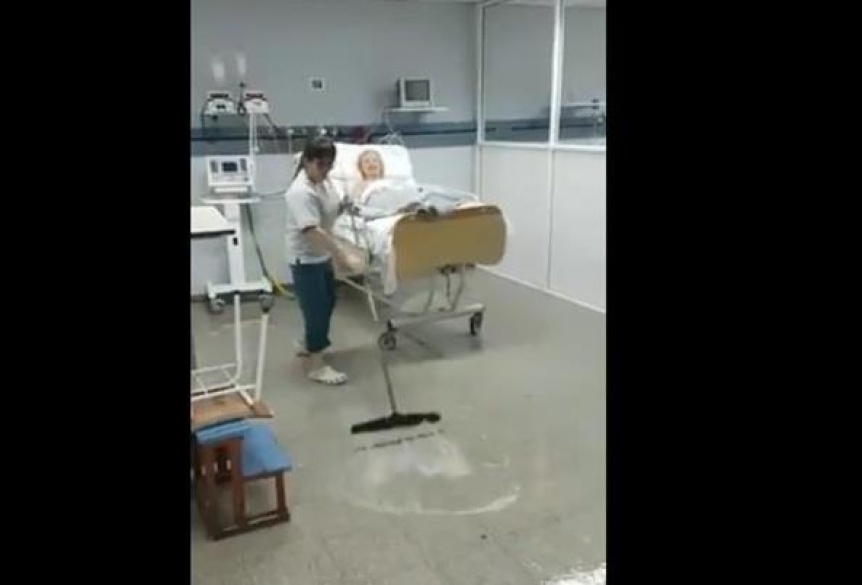 Atender con el agua en los tobillos: el triste panorama de un hospital ...