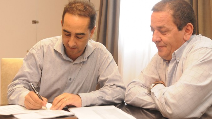 Ajustazo en Morón: intendente otorgó un 10% de aumento a los estatales
